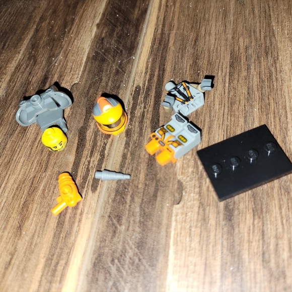 Lego Minifigure Series 12 71007 Space Miner - Picture 8 of 10